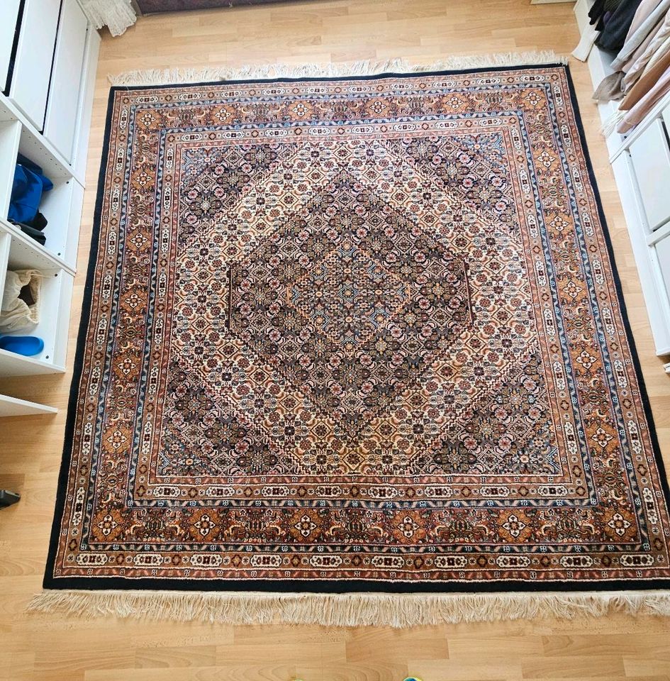 Haushaltsauflösung- Orientteppich handgeknüpft vintage 2,5 x 2,5m in Bonn