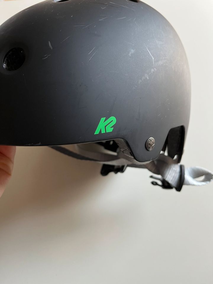 K2 Varsity Skater Helm schwarz Fahrradhelm Schutzausrüstung in Hamburg