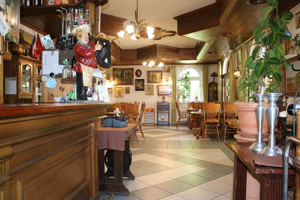 Hotel / Pension mit 10 Doppelzimmern und geräumigem Restaurant in zauberhafter Umgebung in Schildow