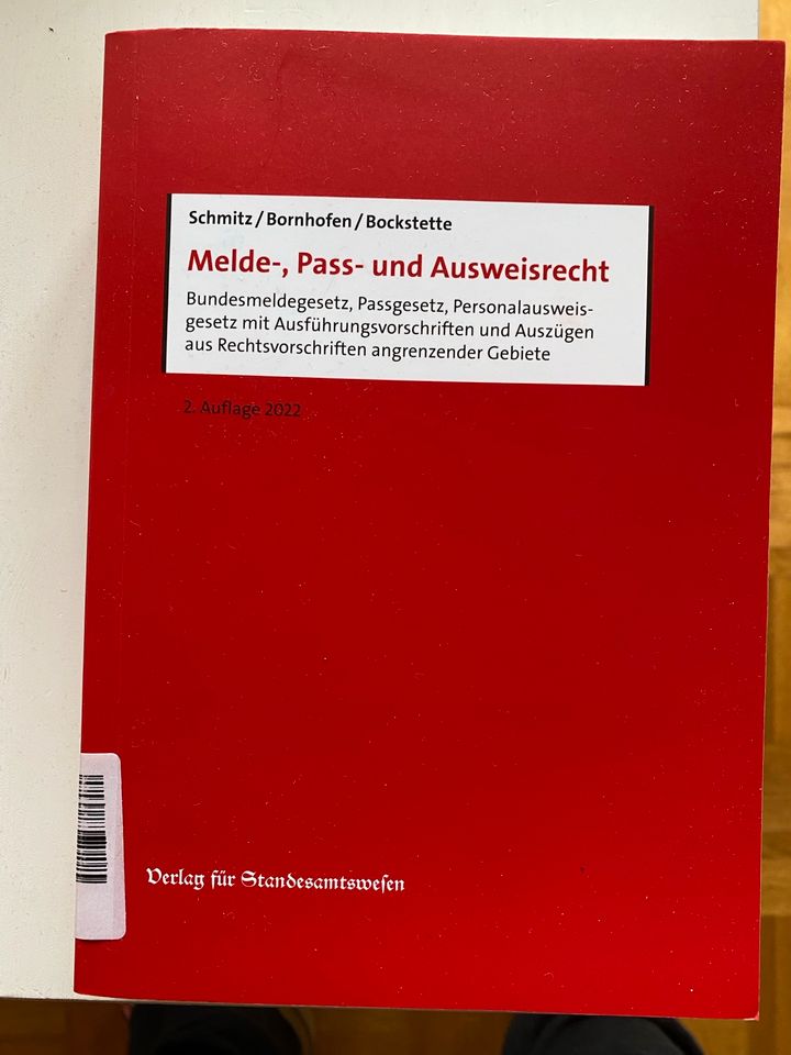 Verkaufe das Buch Melde- Pass- und Ausweisrecht in Ravensburg