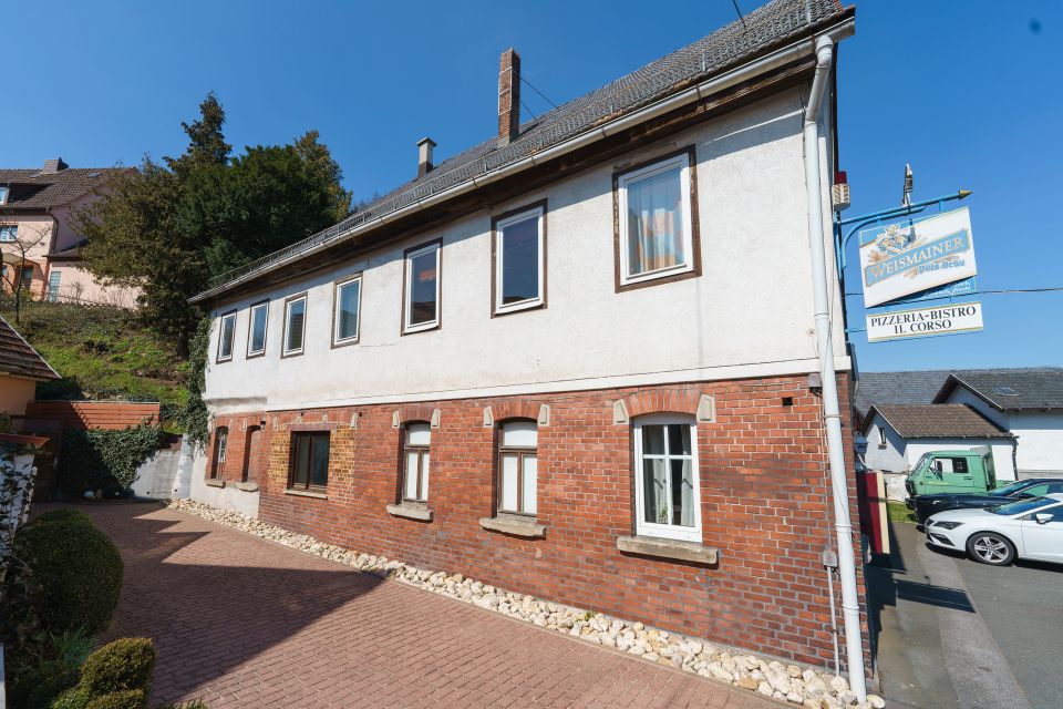 Gasthaus mit Pensionszimmern und Betreiberwohnung! in Neustadt b.Coburg