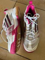 Adidas Hallen Turnschuhe Gr. 38 2/3 UK5 1/2 US 7 Nordrhein-Westfalen - Mülheim (Ruhr) Vorschau