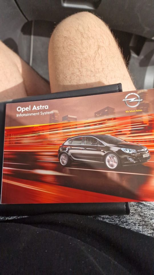 Opel Astra J Sportstourer in Nauheim