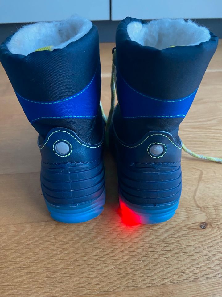 Winterschuhe Gr. 27 Lupilu LED Stiefel blau Kinderschuhe in Hofheim am Taunus