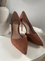 Mango Pumps braun Kunst-Rauleder 39 Stuttgart - Möhringen Vorschau