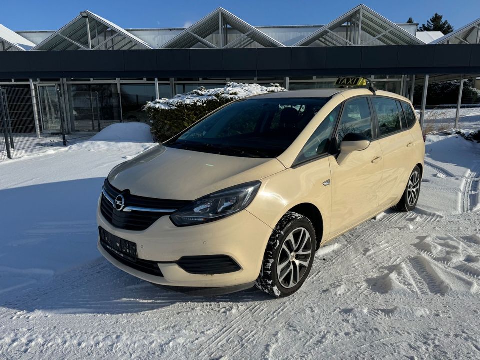 Opel Zafira 2.0 Diesel 96kW Taxi Autom. OPC Line in Struppen