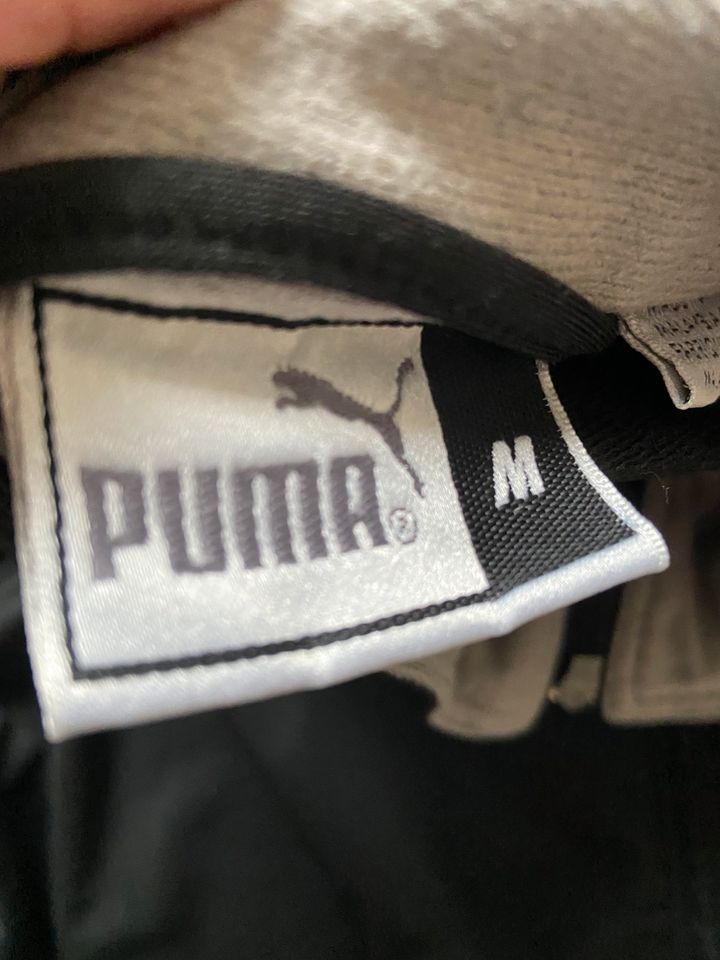 Puma Jacke Gr M in Vellahn