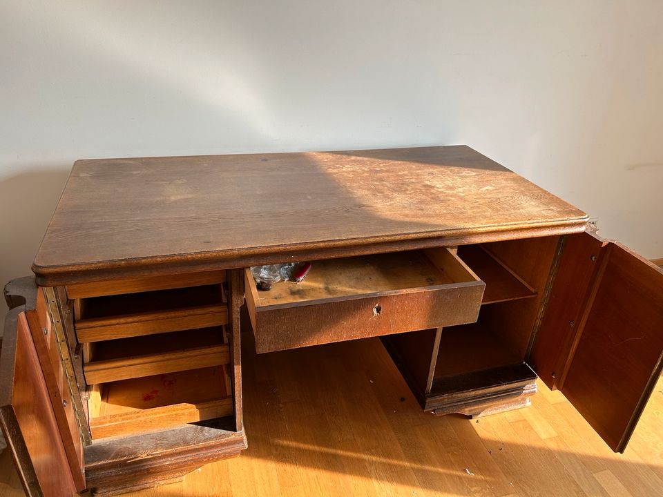 Wunderschöner Eiche Schreibtisch aus den 1920er Jahren in Bochum