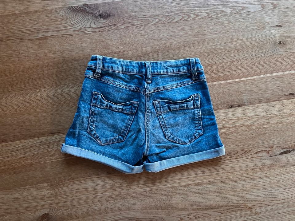 sOliver Skinny Suri Shorts Gr.146 regular Sommer-Jeans in Königsbrunn