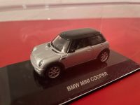 Modellauto BMW Mini Cooper Silver mit Hardtop schwarz Nordrhein-Westfalen - Wesel Vorschau
