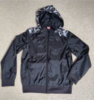 Puma leichte Sportjacke / Windjacke Gr. 152 Sachsen-Anhalt - Staßfurt Vorschau