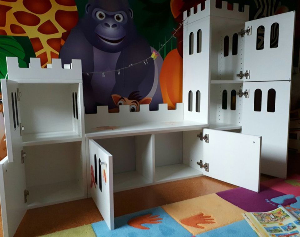 Kinderschrank 3 Teilig Burg Sitzbank in Schwarme