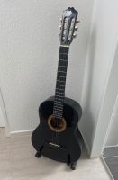 Gitarre mit Gitarrenständer Stuttgart - Birkach Vorschau