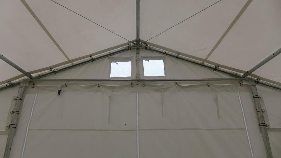 Ganzjährige Garage Lagerzelt 6x8x2,5 Carport Versand GRATIS in Görlitz