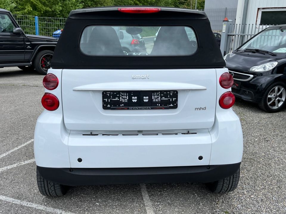 Smart ForTwo Cabrio PASSION 52kW*KLIMA*LEDER*SITZHEIZU in Reutlingen