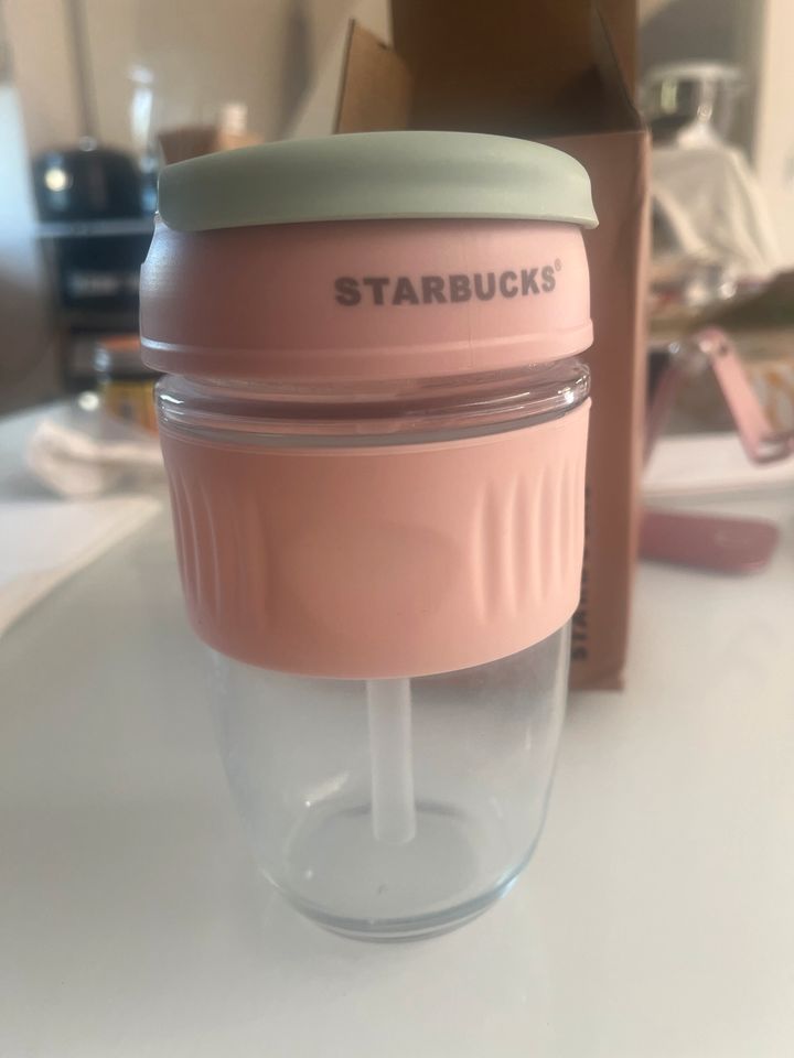 neu Starbucks Flasche aus Glas in Berlin