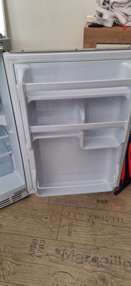NEU Einbau oder normal  Kühlschrank mit Eisfach  NEU in Obernkirchen