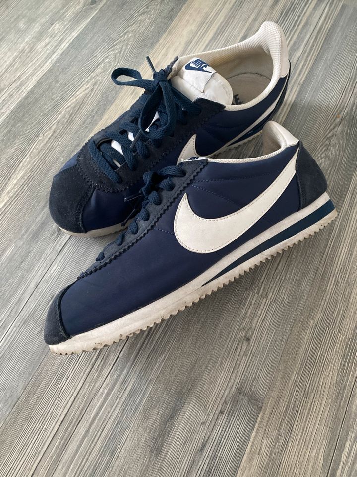 Nike Sneaker in Steimbke