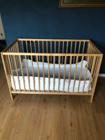 IKEA  Kinderbett Kinder/ Baby Gitterbett 120 x 60 cm mit Matratze Baden-Württemberg - Renningen Vorschau