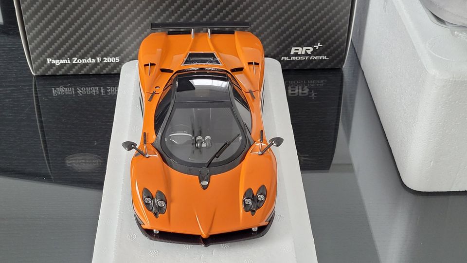 1:18 Pagani Zonda F 2005 arancio st. tropez carbon Almost Real in Katzenelnbogen