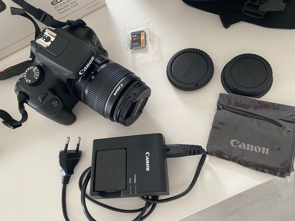 Canon EOS 4000D Spiegelreflexkamera inkl. Zubehör in Garbsen