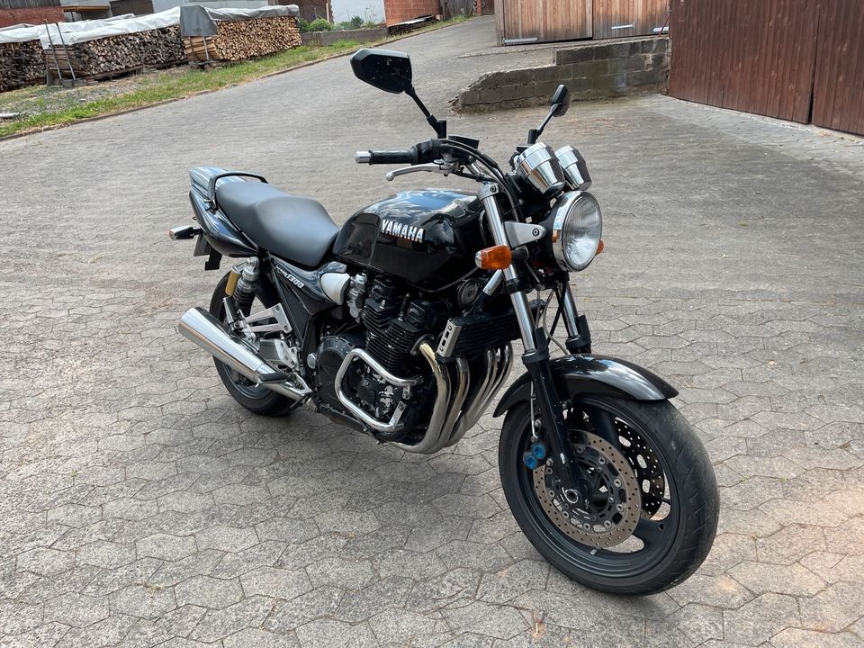 Yamaha XJR 1300 in Eiterfeld