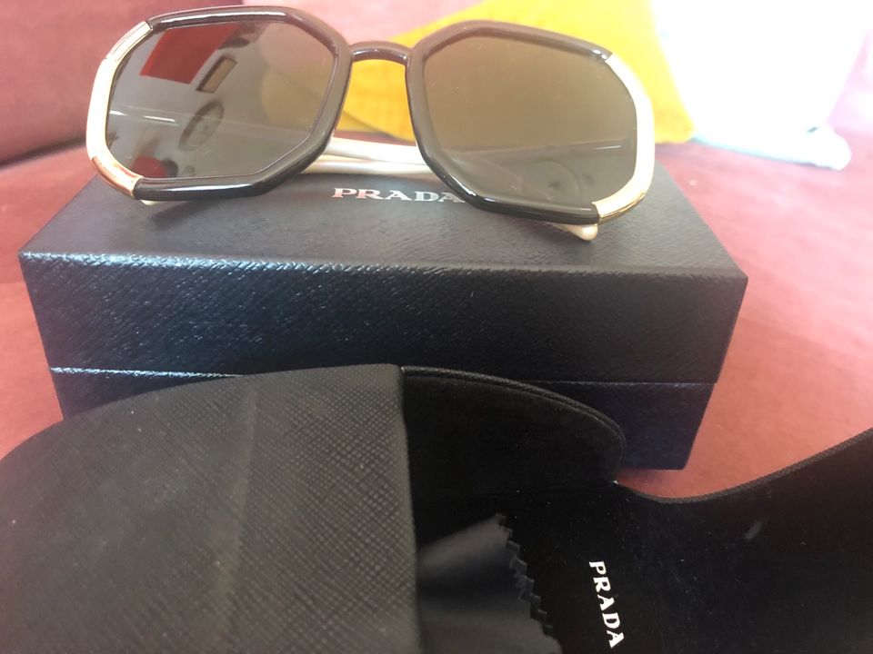 Prada Damen Sonnenbrille in Berlin