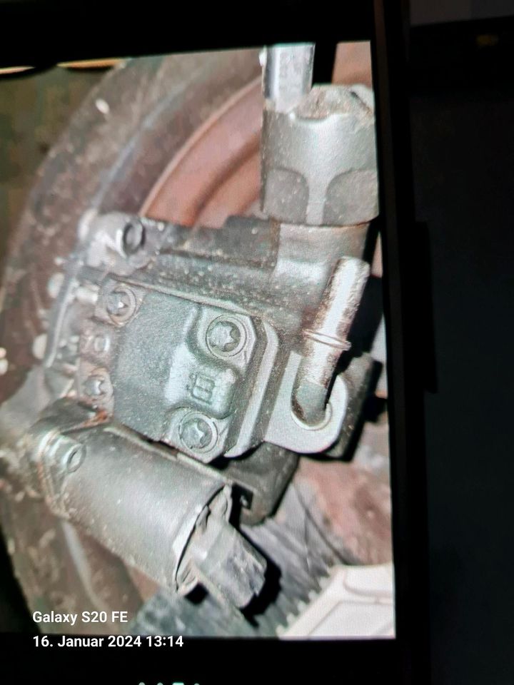 Hohdruckpumpe für Ford C Max 2.o Diesel c max und Volvo in Kremmen