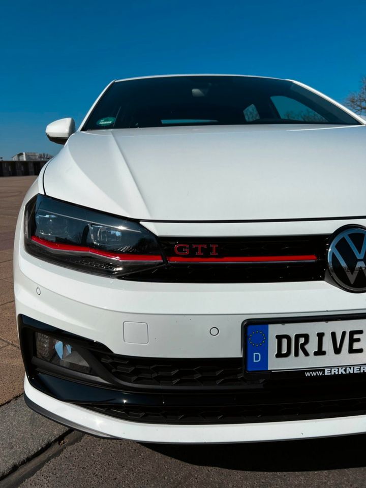 VW Polo GTI 2022 Mieten Autovermietung Mietwagen Rent a Car in Berlin