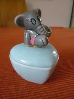 kleine Dose in Herzform mit Elefant, Keramik Hadern - Blumenau Vorschau