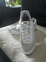Nike Damen Sneaker Weiß/Grau Größe 39 Nordrhein-Westfalen - Dormagen Vorschau