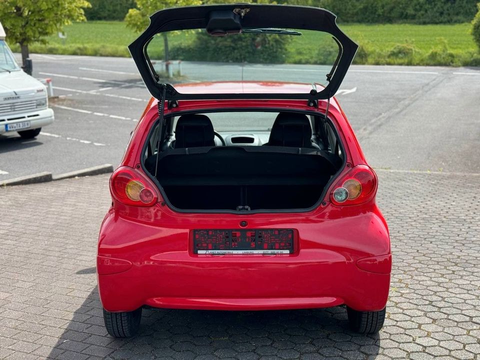 Toyota AYGO Cool7/KILIMA/TÜV/1-HAND in Limburg