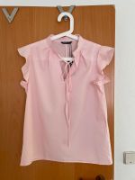 Neue Bluse Gr. M rosa mit Volant an den Schultern Niedersachsen - Langenhagen Vorschau