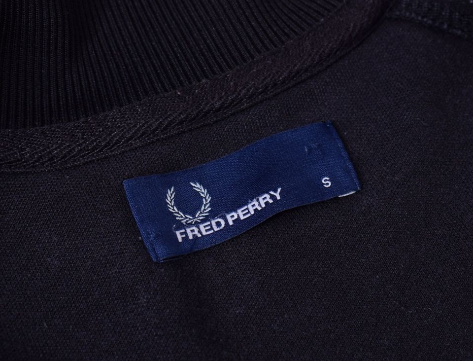 Fred Perry Sweater Sweat Tracktop Herren Gr.S Sweatjacke Jacke in Frankfurt (Oder)