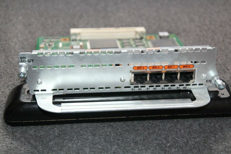 Cisco BRI 4B-S/T High-Speed WAN Interface Card in Haan