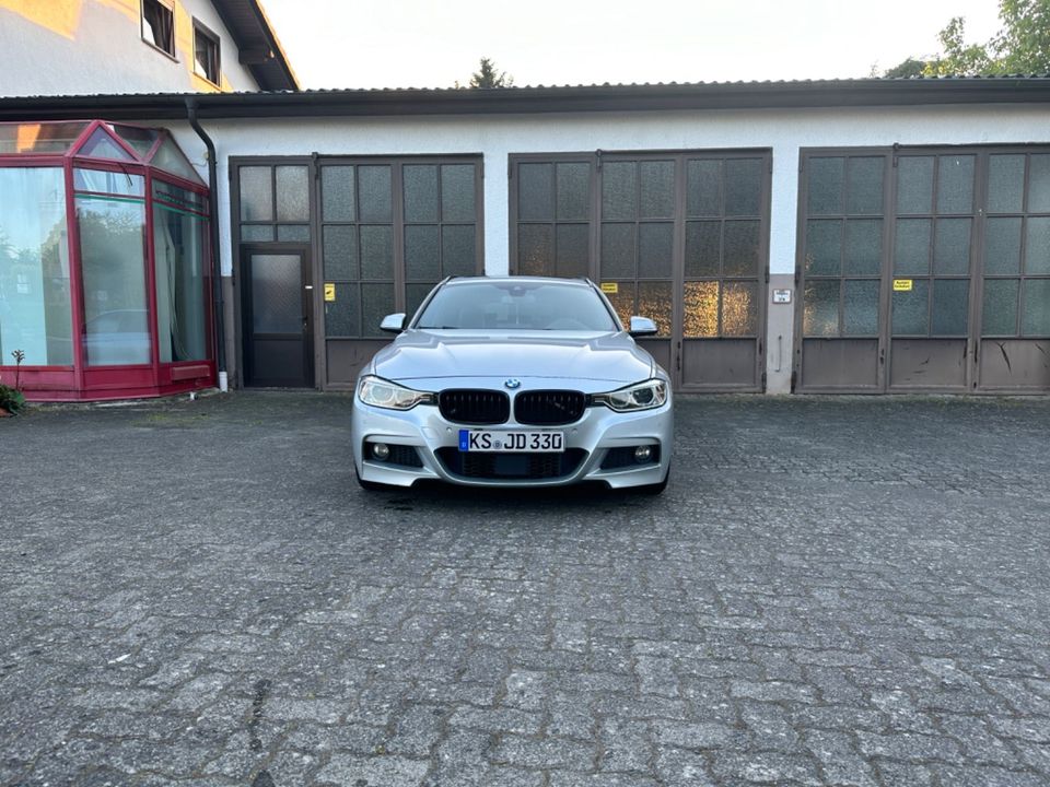BMW 330d Touring M Sport - M Paket in Niedenstein