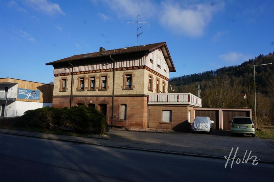 Das lässt sich entwickeln ... Zinshaus mit vier Wohnungen und sep. Garagengrundstück in Epfendorf !! in Epfendorf