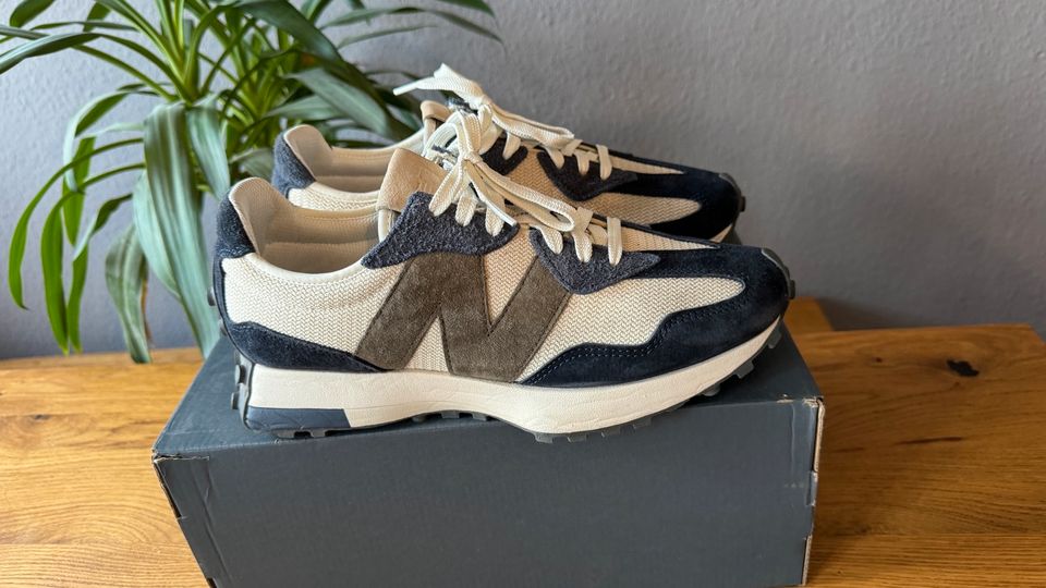 new balance 327 navy bone olive 43 in Düsseldorf