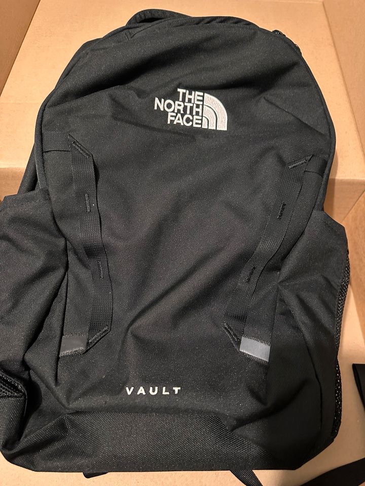 THE NORTH FACE Unisex Vault Rucksack Schwarz in Frankfurt am Main