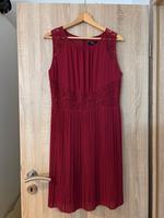 S.Oliver Kleid rot mit spitze 38 Hessen - Trebur Vorschau