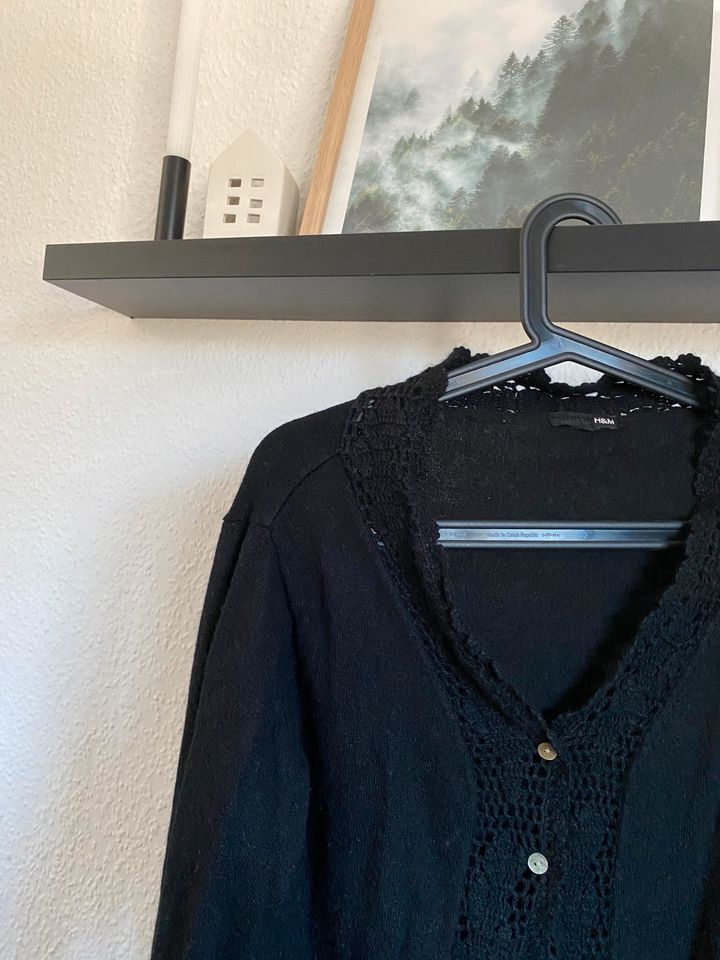 Cardigan Strickjacke schwarz Spitze H&M M 38 Wolle in Nordrhein-Westfalen -  Gladbeck | eBay Kleinanzeigen ist jetzt Kleinanzeigen