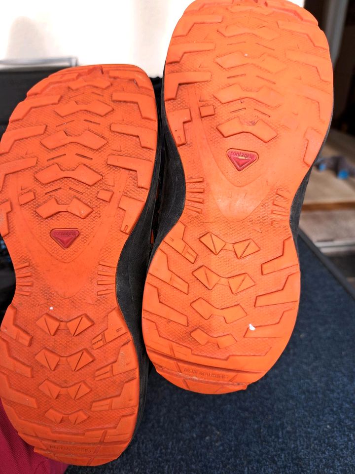 Salomon Gr. 35 orange-rot in Rüsselsheim