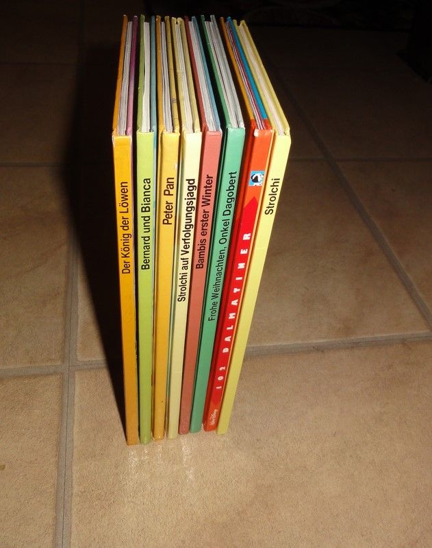 8 Walt Disney Bücher mit kartoniertem Einband alle zusammen 19 Eu in Neuffen