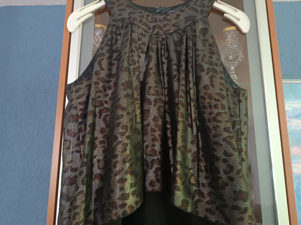 Extravagantes Kleid von Vera Mont, Größe 40, wie neu in Zwiesel