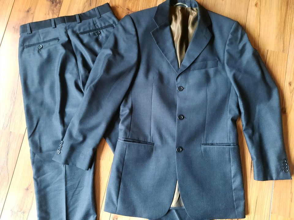 Herren-Anzug dunkel-grau Größe 88 Schur-Wolle Cashmere in Bad Laer