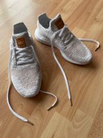 Adidas Damen Turnschuhe (42 2/3) Hessen - Groß-Gerau Vorschau