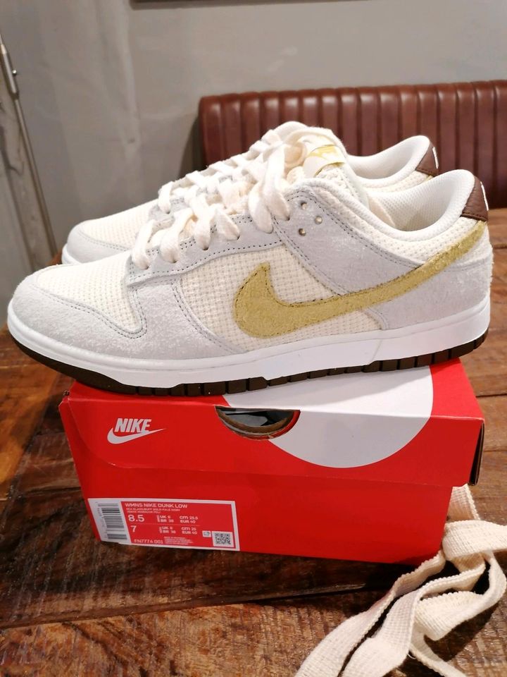 WMNS Nike Dunk Low Gr. 40 Special Edition Sneaker Schuhe Deadstoc in Saarbrücken