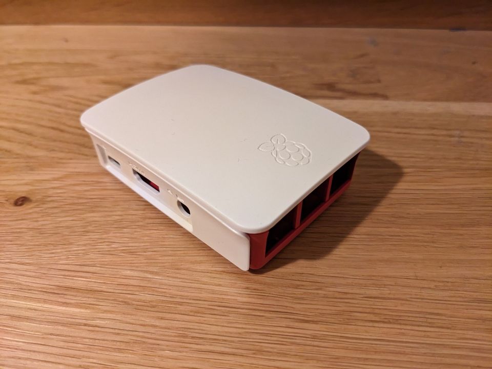 Raspberry Pi 3 Originalgehäuse in Hamburg