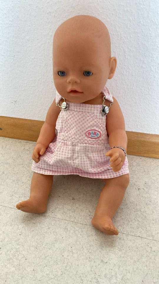 Baby Born Puppe in Emmendingen