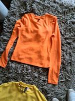 Shirts  in  S und XS ( das gelbe ist verkauft) Hessen - Burgwald Vorschau